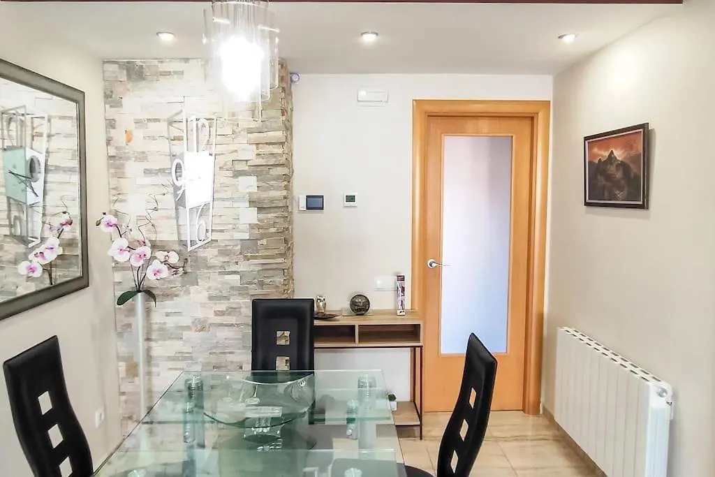 Fee4Me Comfortable Flat Near The Sea 산트 아드리아 데 베소스 아파트